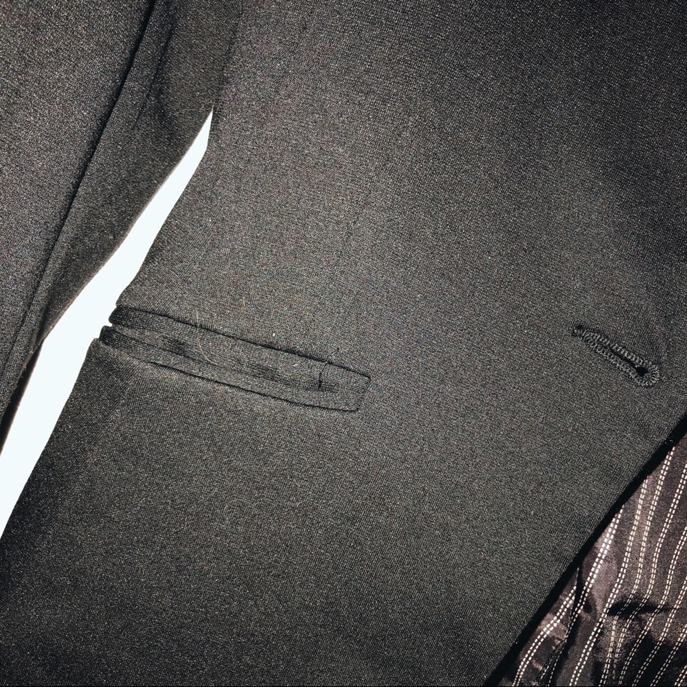 ✨H&M Fitted Blazer✨ - Picture 4 of 8